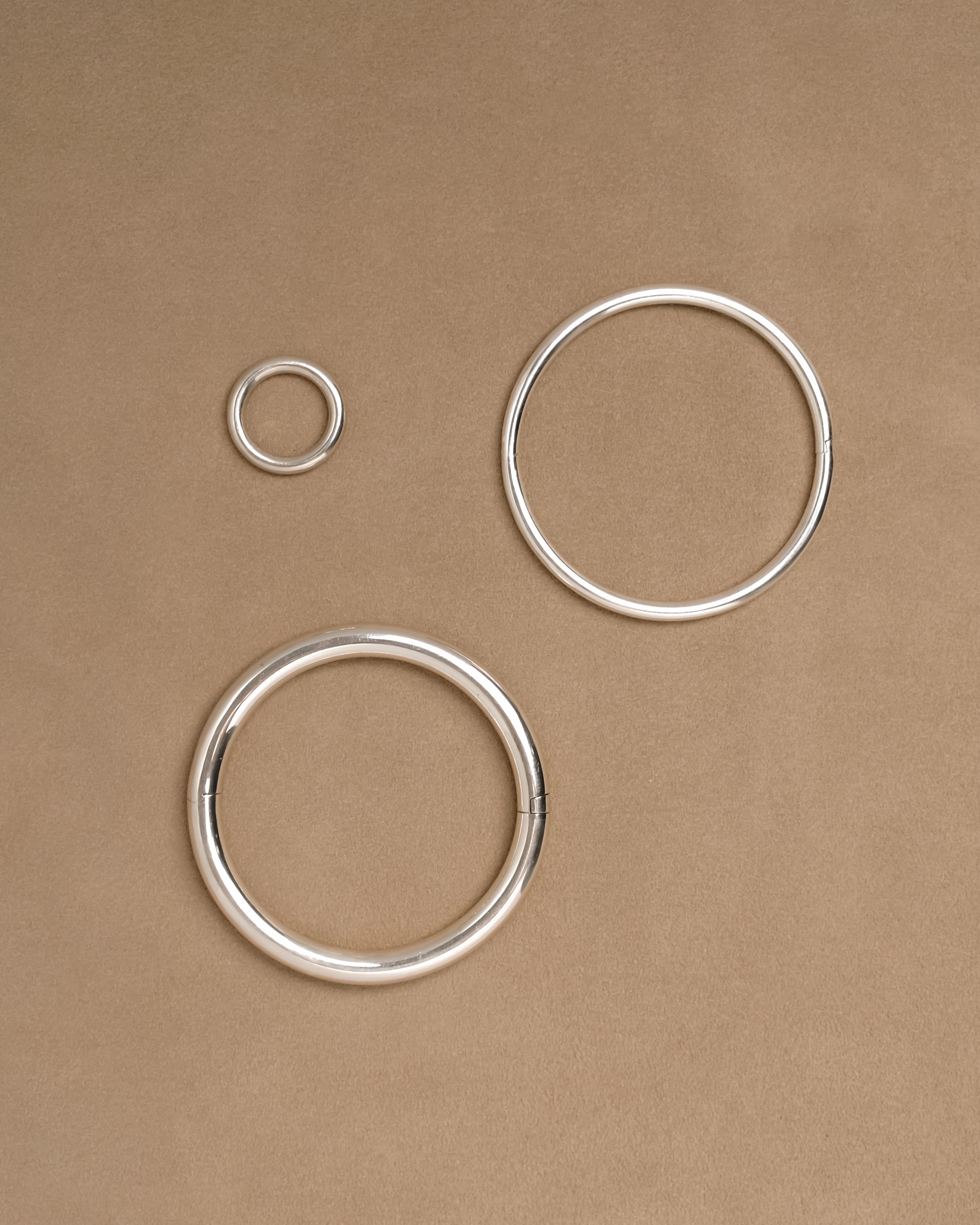 Bold Barbara Round Bangle