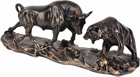 Bull and Bear Statue，Wall Street Bull Statue，Charging Bull Statue Stock Market Decor，Bull Figurine Finance Office Decor Financial Advisors Stock Market Gifts Forex Day Trading Accessories