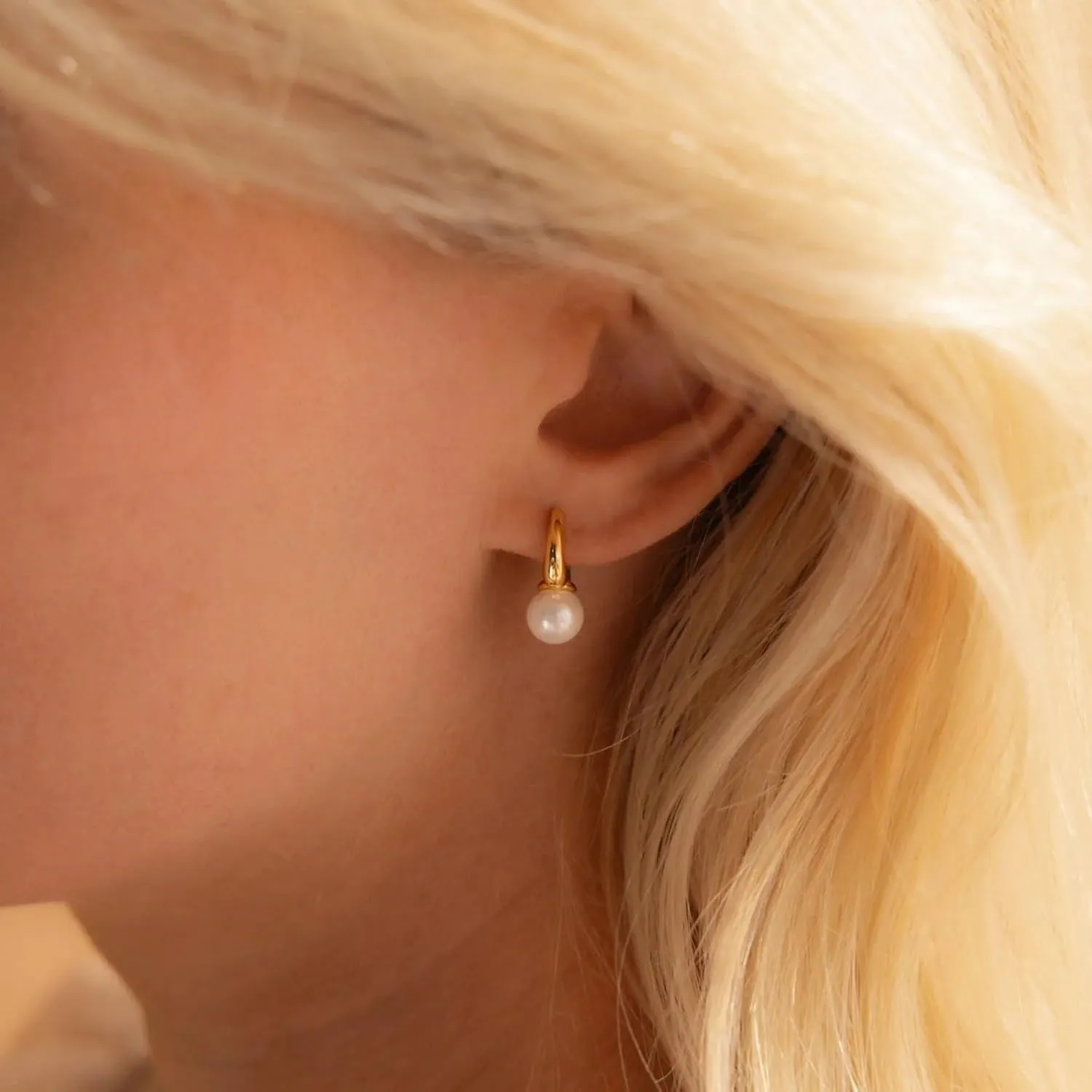 CAITLYNMINIMALIST 18K Gold Sterling Silver Small Statement Dangle Drop Fresh Water Pearl Hoop Earrings for Women Gift for Her