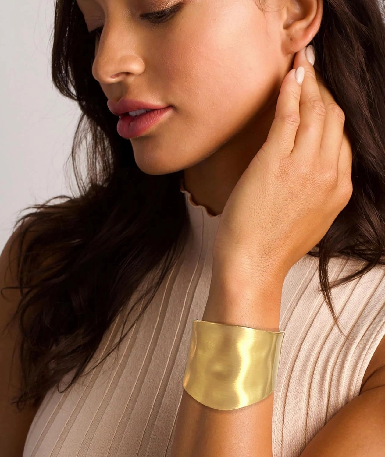 Chunky Gold Cuff Bracelets for Women Wide Gold Bangle Bracelet Hammered Open Wrist Cuff Bracelet Christmas Holiday Jewelry