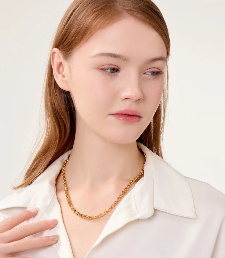 Emma Bold Chain Necklace