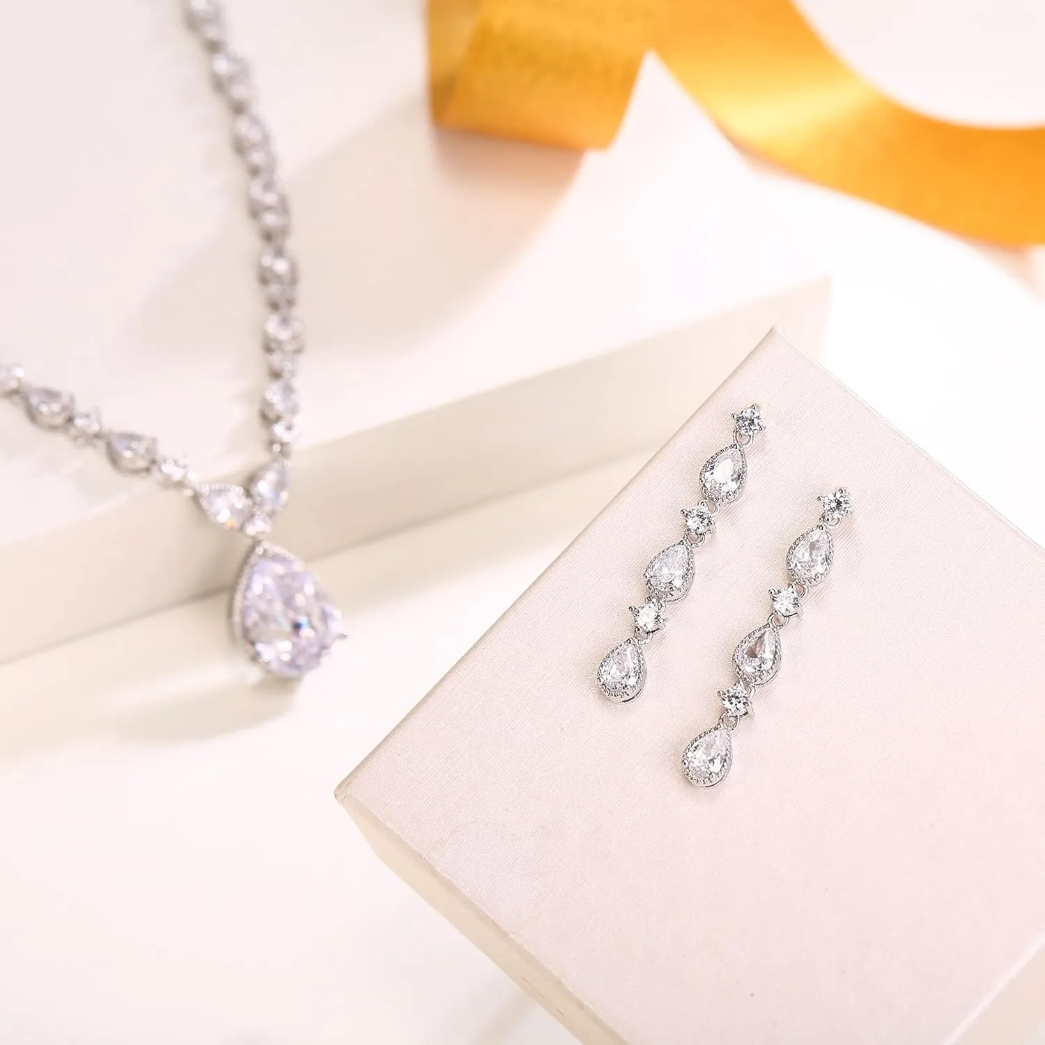 EVER FAITH Gorgeous Cubic Zirconia Charming Water Drop Bridal Bride Necklace Earrings Set Silver-Tone