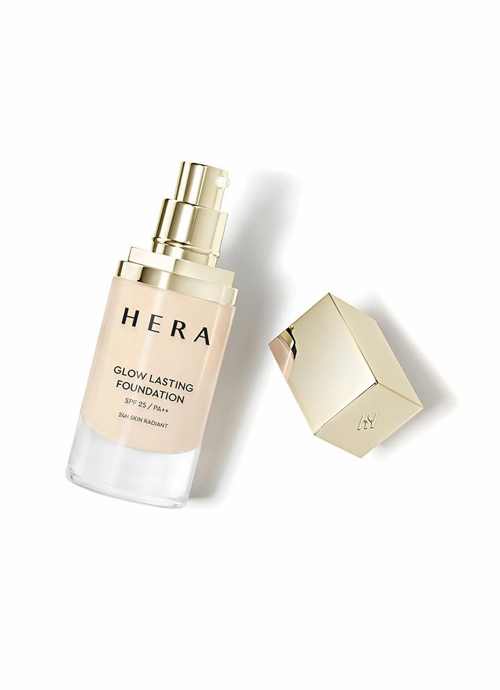 Glow Lasting Foundation SPF 25 / PA   in 13N1 Porcelain - Elevate Your Radiance | HERA