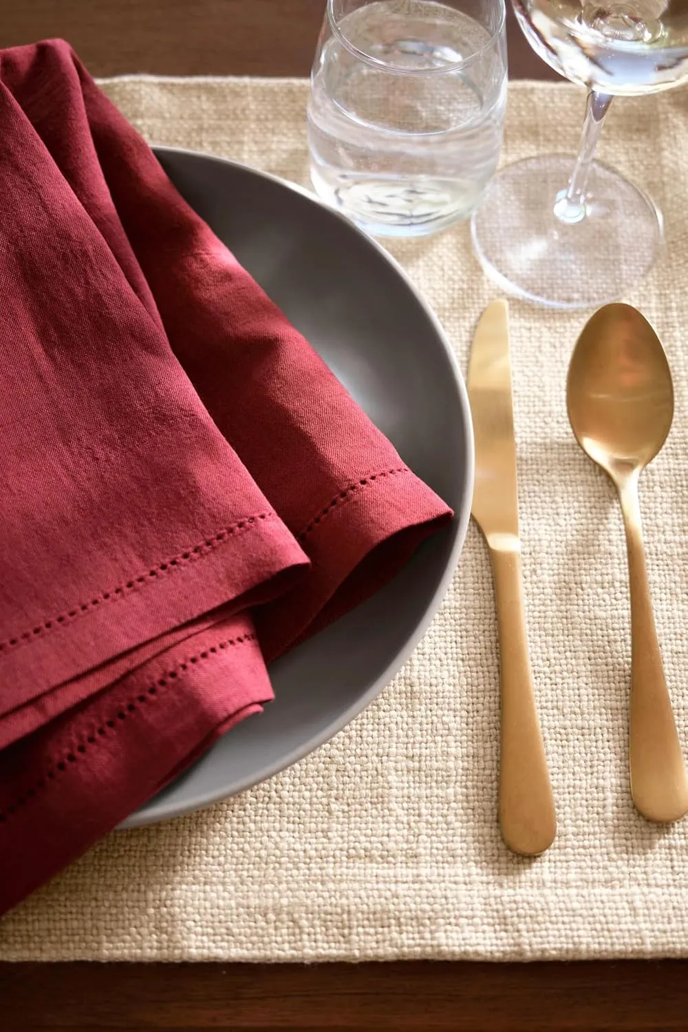 Haven Hemstitch Merlot Napkin Set of 4, 22" x 22", Red Solid Pattern