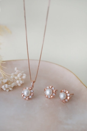Heart Around You Pearl Rose Gold Plated Sterling Silver Pendant Set