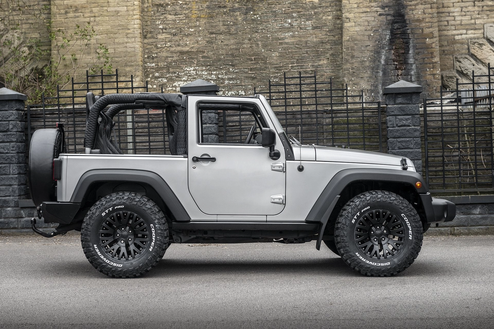 Jeep Wrangler JK 2 Door Black Hawk - Silver Exterior