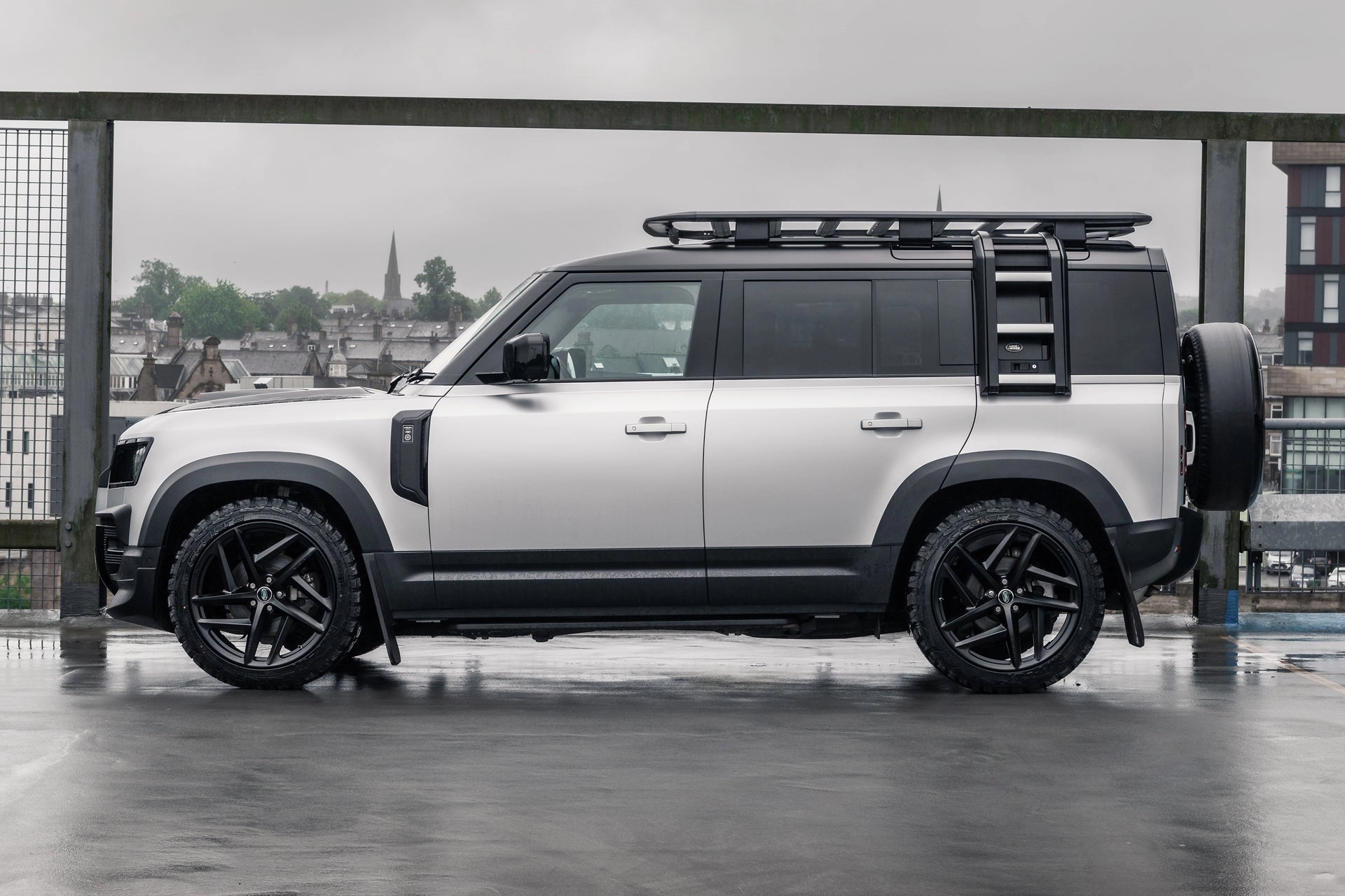 Land Rover Defender 110 - Satin Silver Exterior