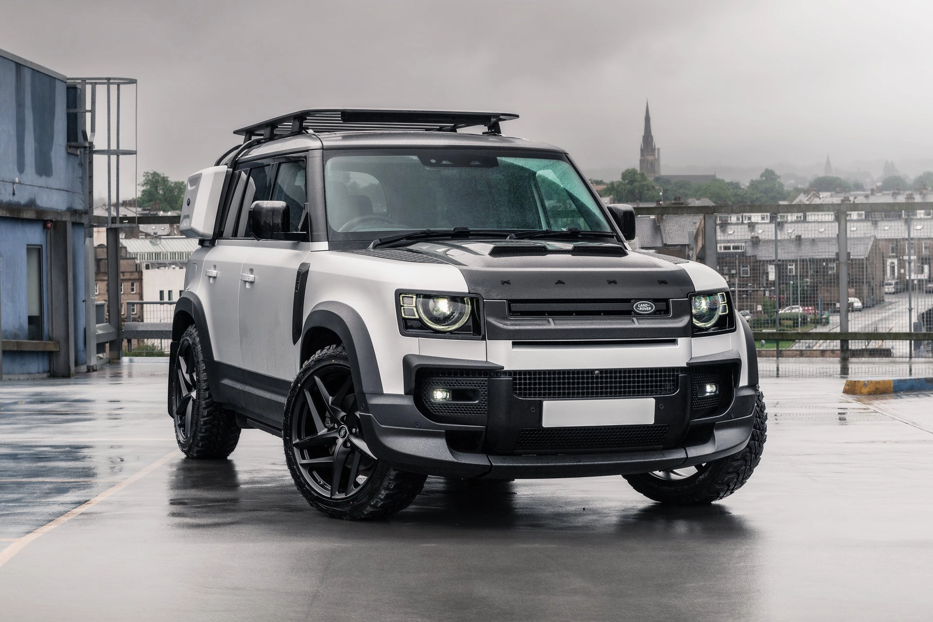 Land Rover Defender 110 - Satin Silver Exterior
