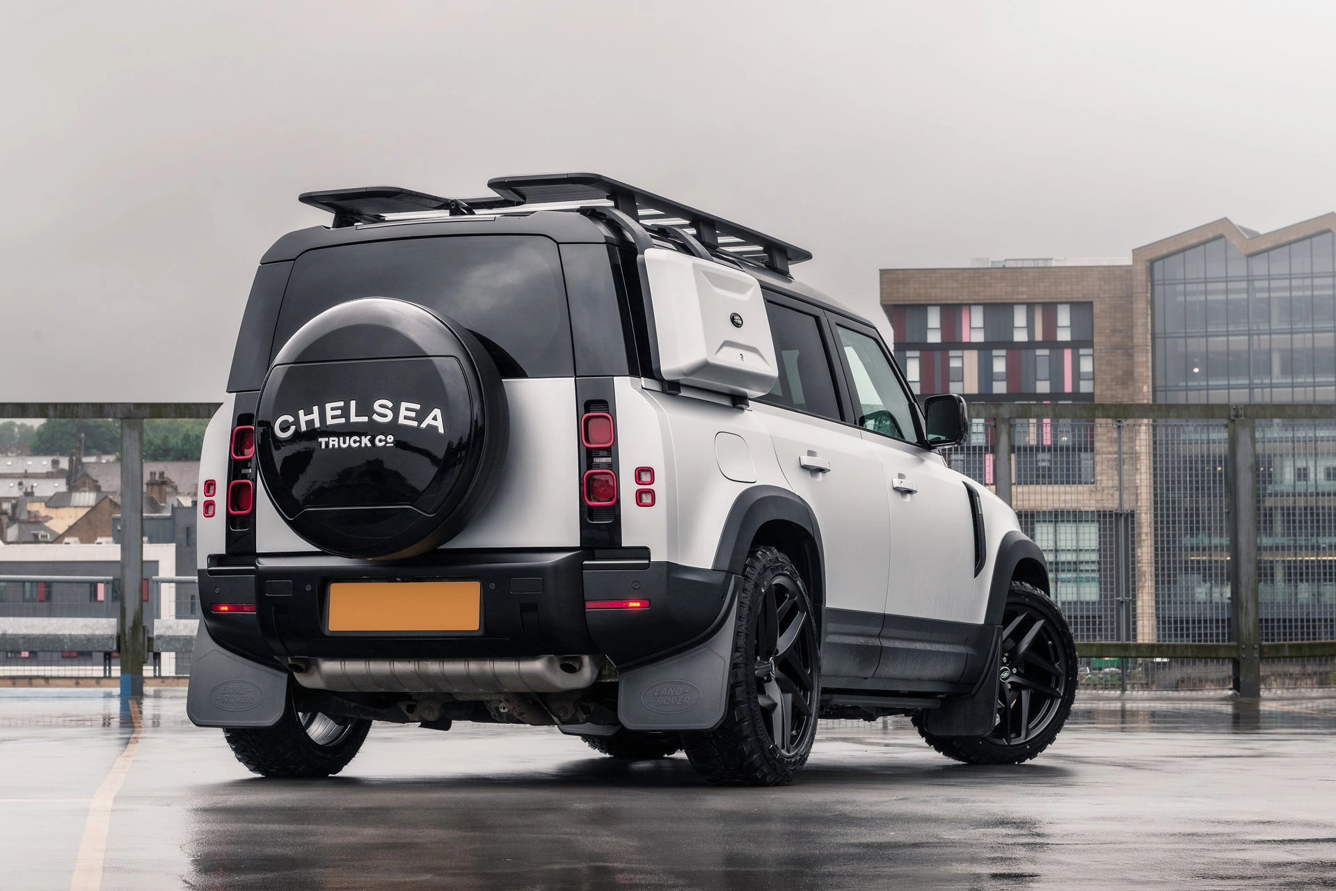 Land Rover Defender 110 - Satin Silver Exterior