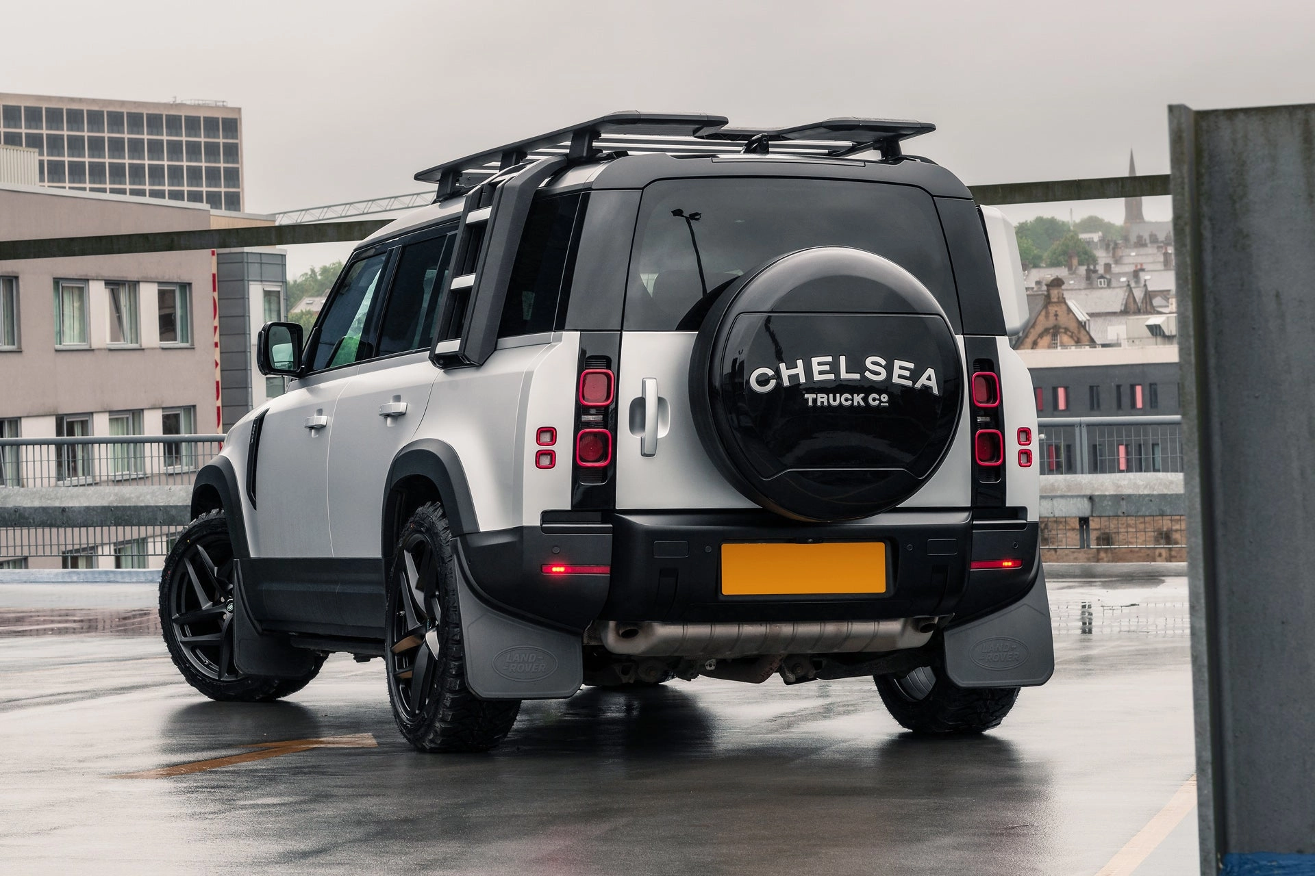 Land Rover Defender 110 - Satin Silver Exterior