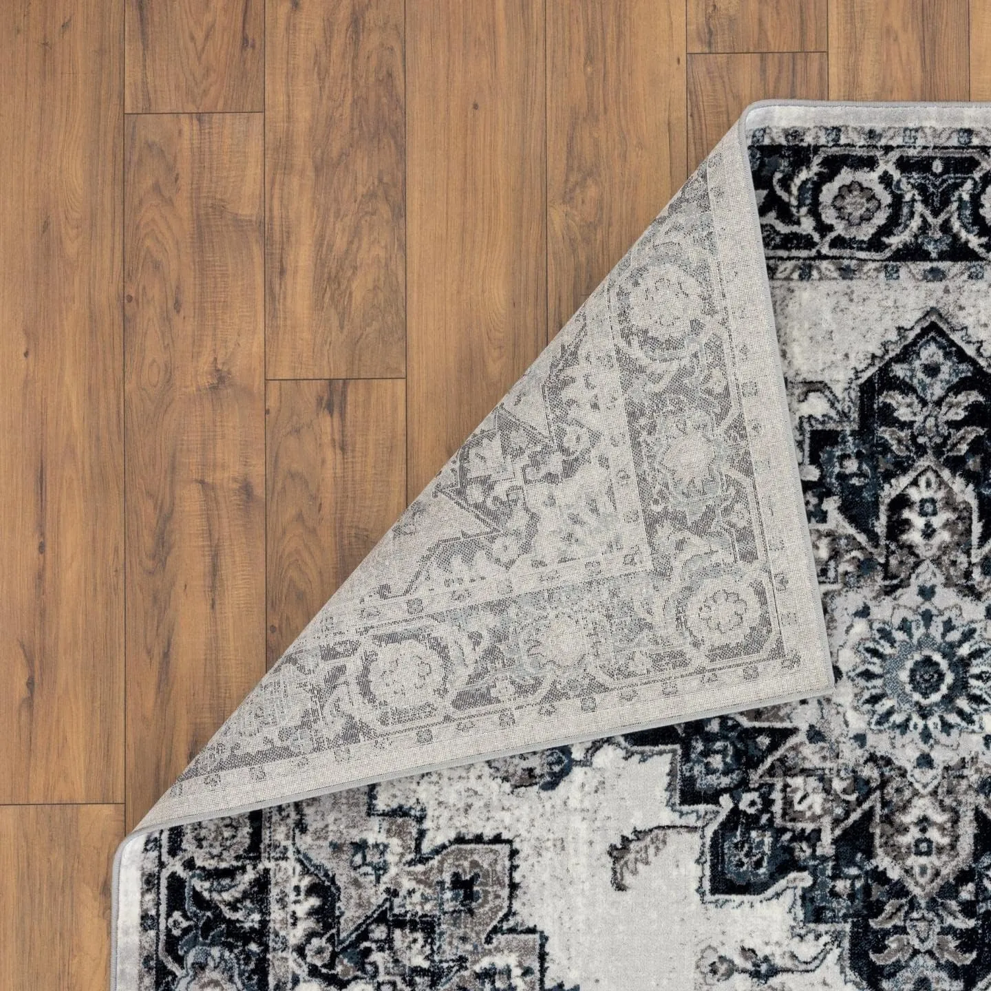 LUXE WEAVERS Oriental Blue 8x10 Area Rug