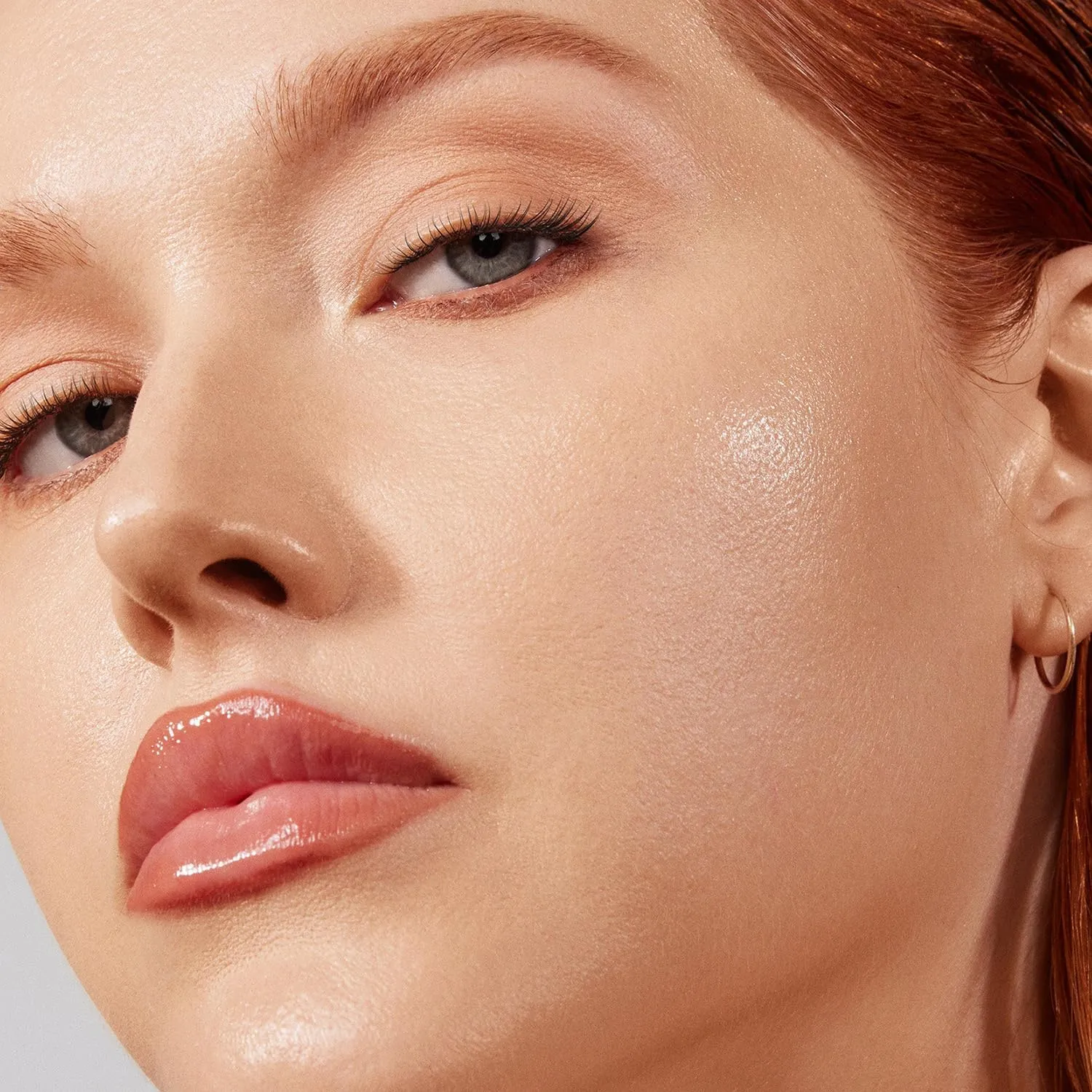 Morphe Lightform Liquid Foundation - Extended Hydration Foundation Makeup with a Lasting, Natural Radiant Finish - Long-Wearing Formula with Buildable, Medium Coverage - Light 05N (1.01 fl oz)
