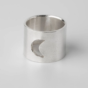 MÅNSKÄRA bred silverring