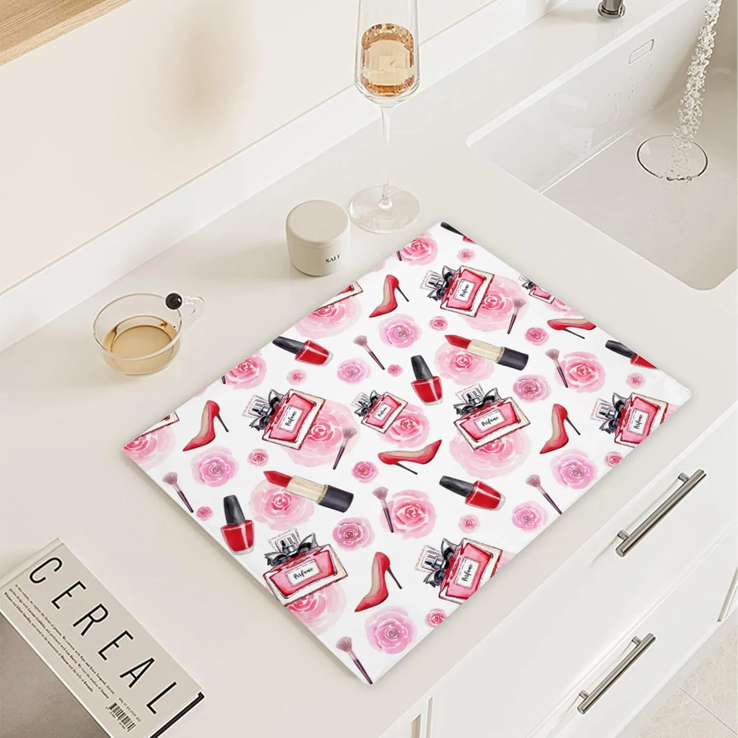 Placemats Set of 4 High Heel Shoes Lipstick Red Polyester Non-Slip Washable Placemats for Dining Table Heat Resistant Durable Kitchen Table Mats Decor Indoor Outdoor 12x18 Inch
