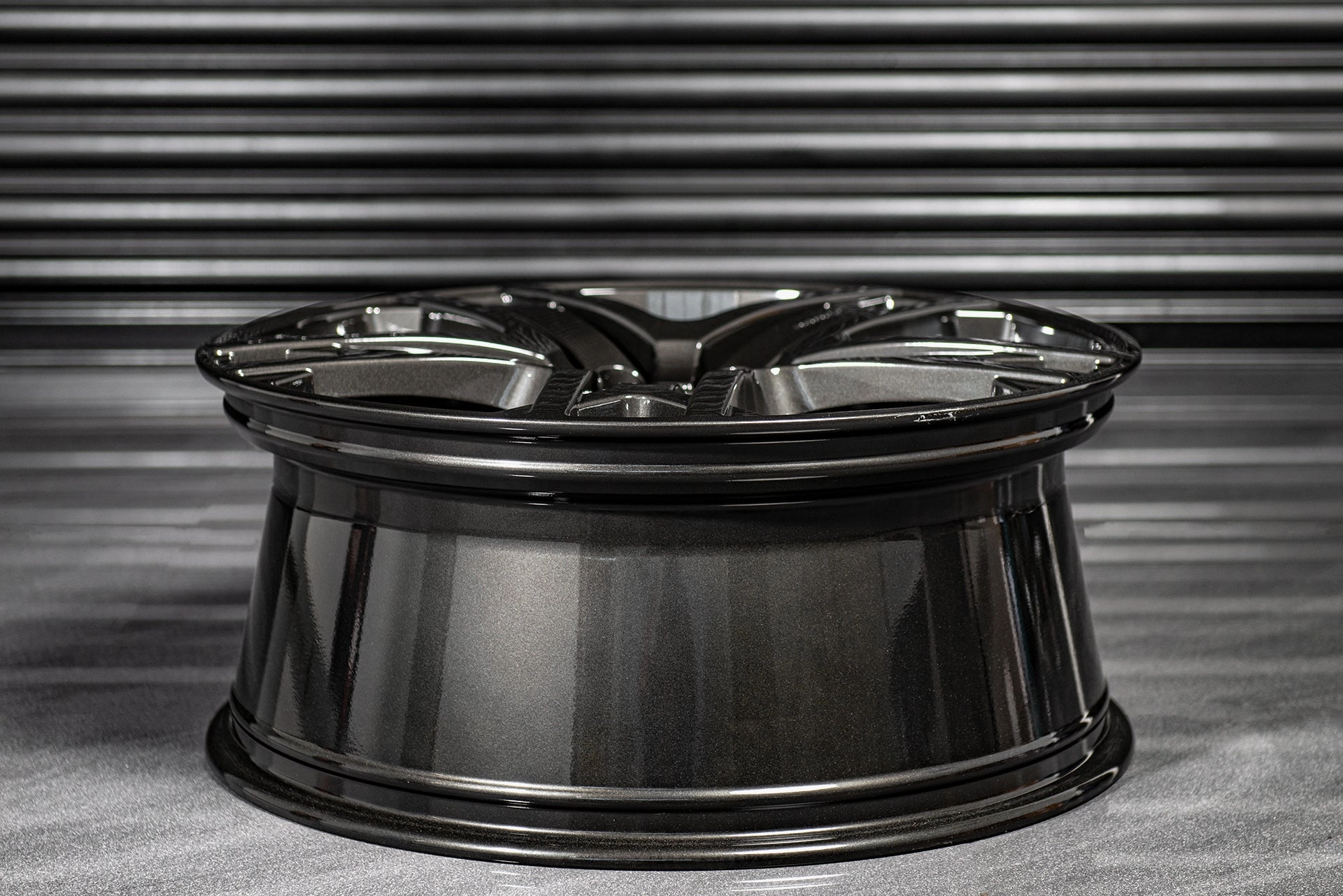 RANGE ROVER SPORT SVR (2015–2018) RS600 LIGHT ALLOY WHEELS