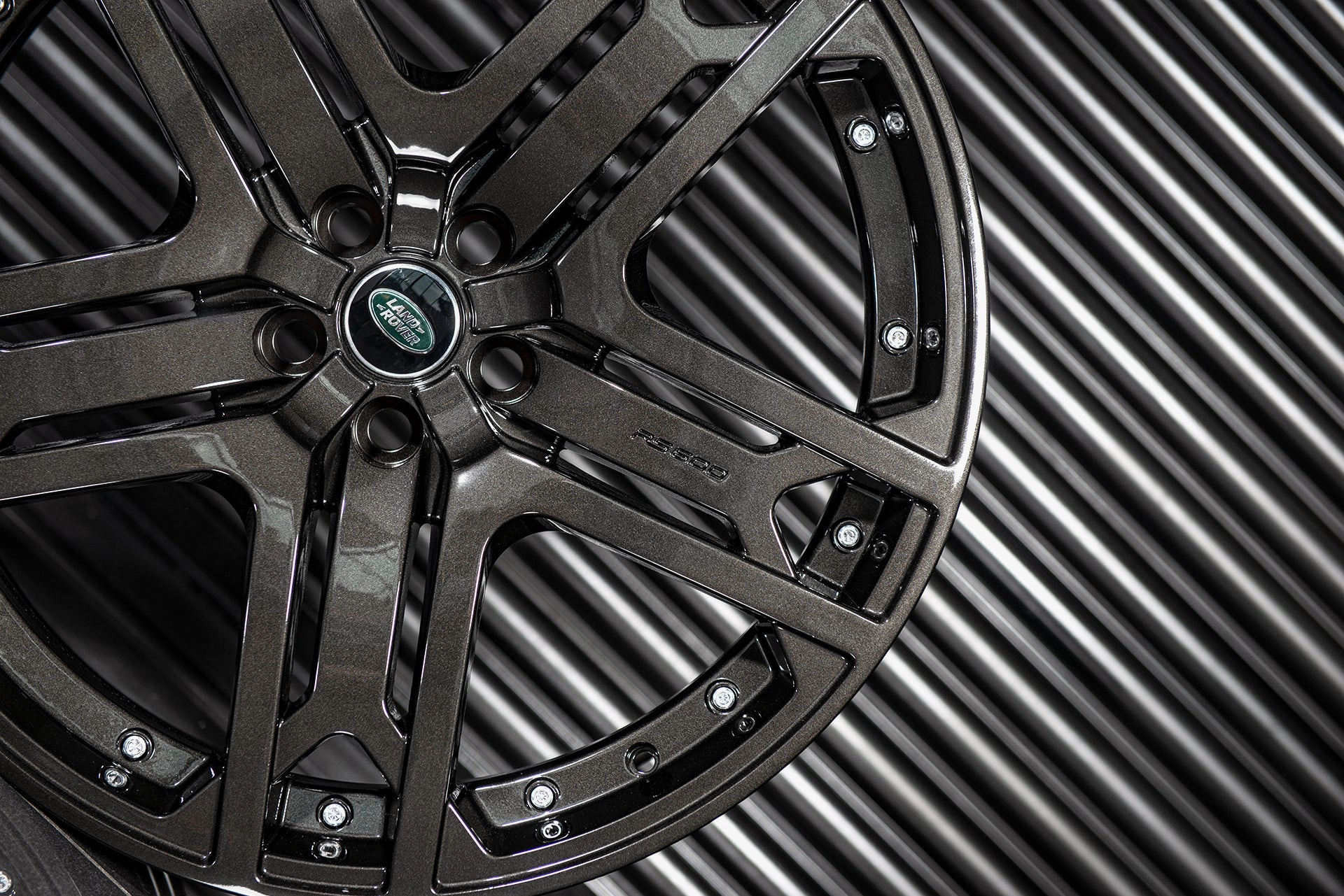 RANGE ROVER SPORT SVR (2015–2018) RS600 LIGHT ALLOY WHEELS