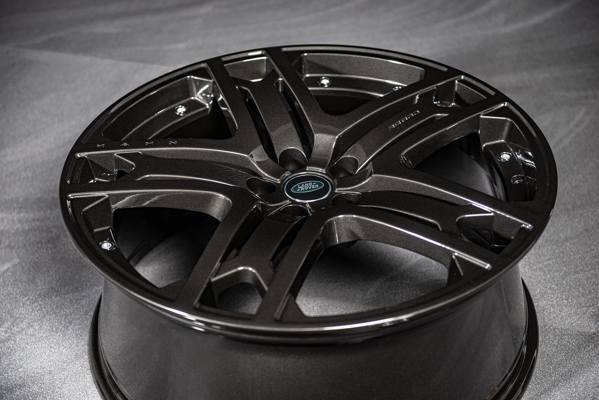 RANGE ROVER SPORT SVR (2015–2018) RS600 LIGHT ALLOY WHEELS