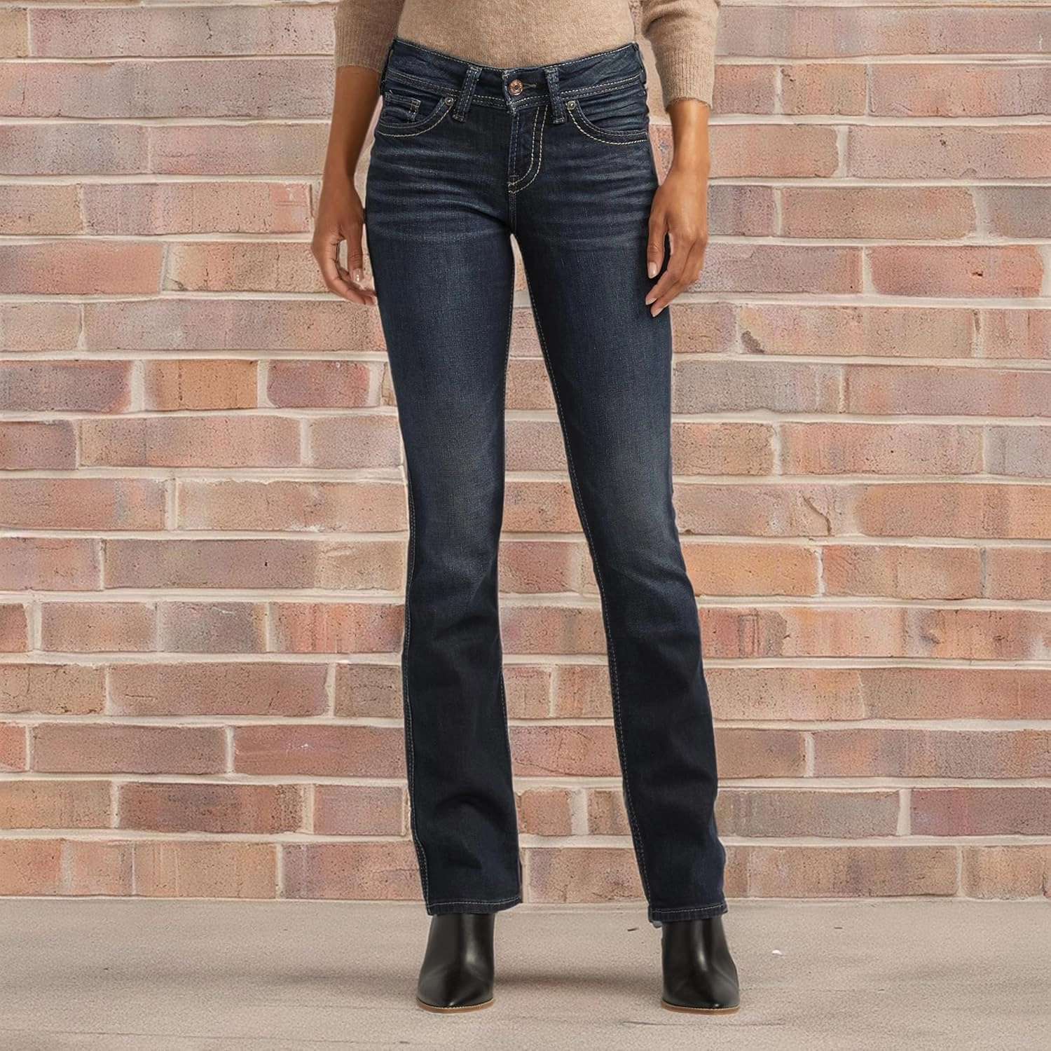 Silver Jeans Co. Women's Suki Mid Rise Curvy Fit Slim Bootcut Jeans - Legacy