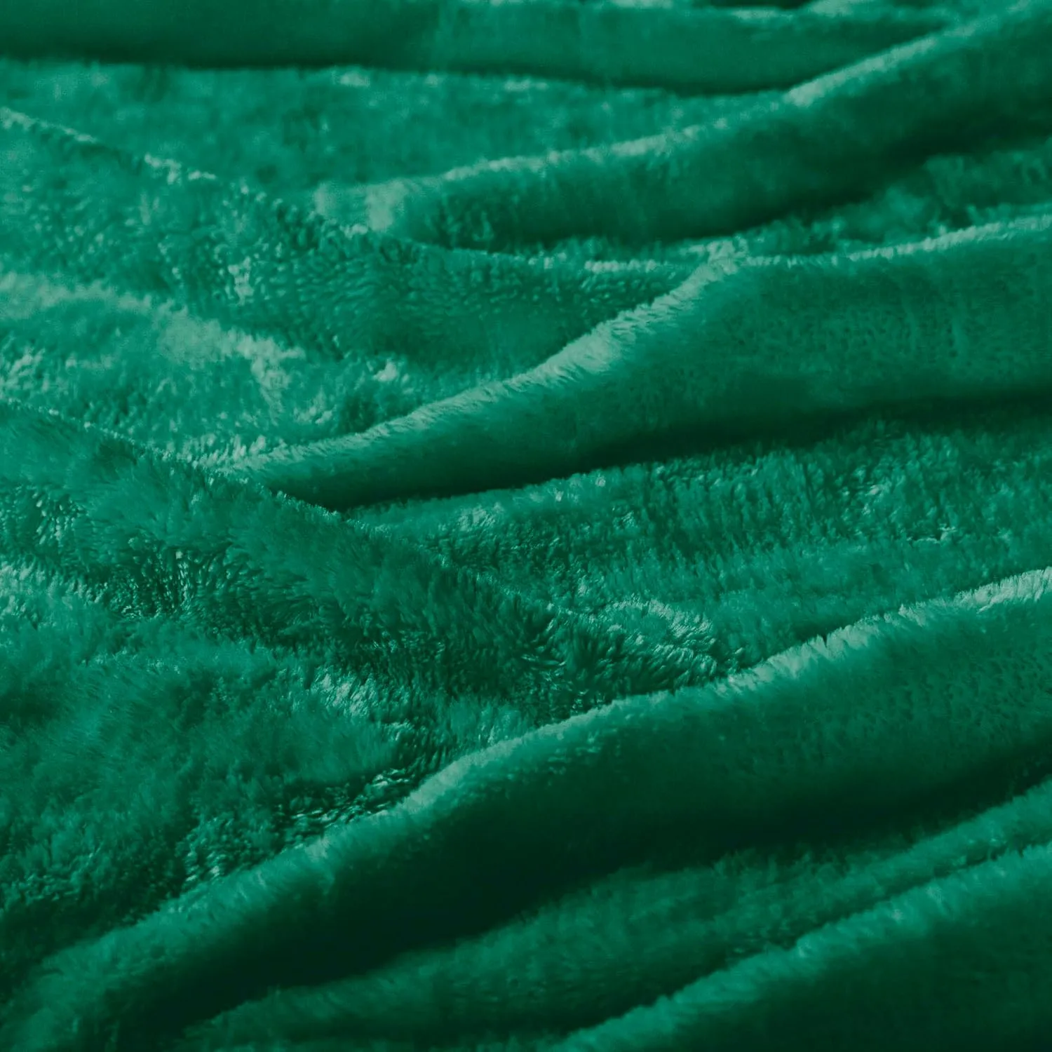 Superior Classic Solid Fleece Blanket, Thick, Cozy, Warm Blankets, Velvety Soft Plush Bedding and Sofa Throw, Cute Bedroom Decor, Fuzzy Cover, Medium Weight Comfort Essentials, Throw XL, Evergreen