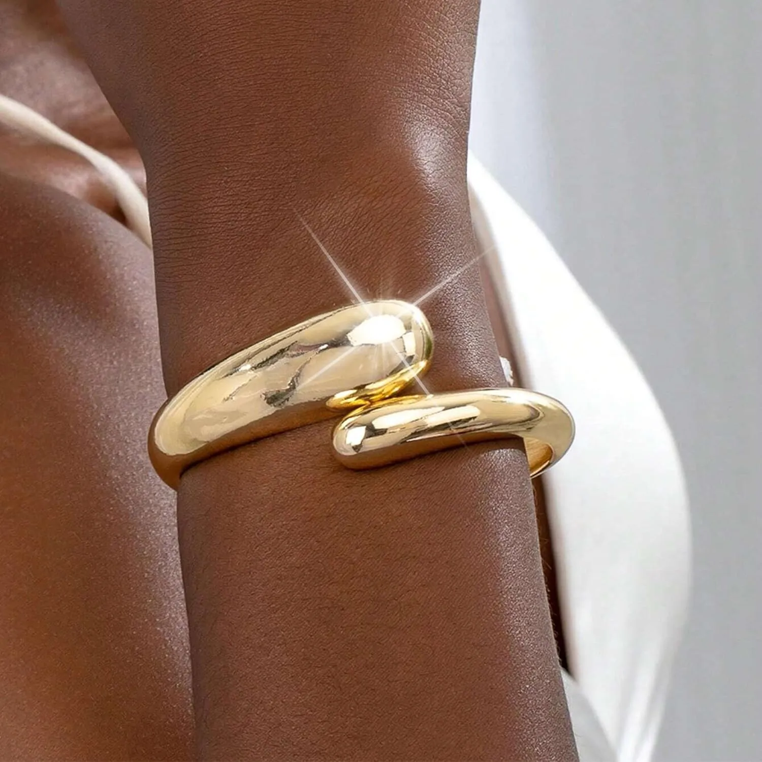 Tiantian Gold Bangles & Cuff Bracelets for Women - Non Tarnish Chunky Gold Trendy Jewelry - Christmas Gifts & Stocking Stuffers
