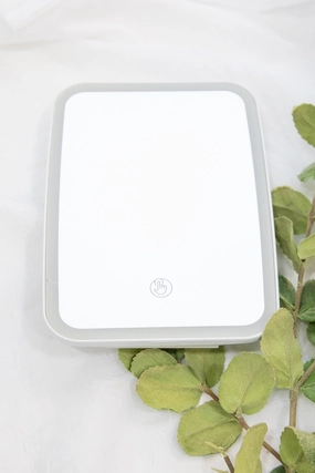 White Portable Desktop Led Makeup Mirror